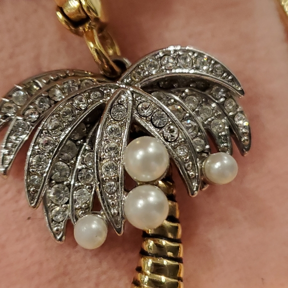 👑💕🌴Juicy Couture Palm Tree Pearl Charm Silver Gold Crystals limited edition - Picture 2 of 8